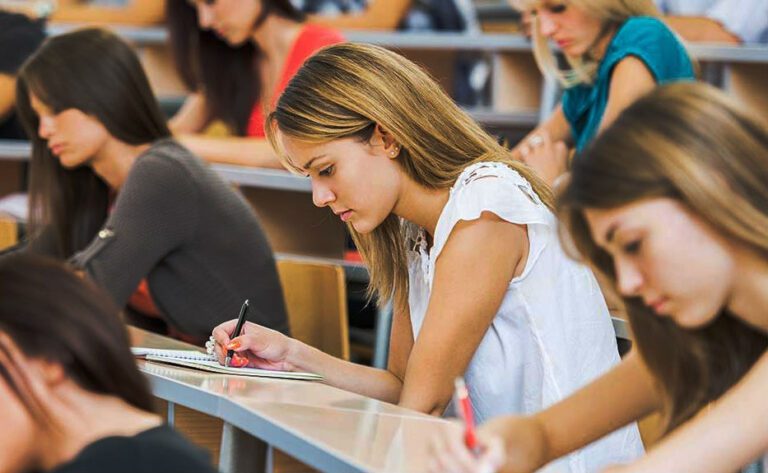 Γραπτός διαγωνισμός ΑΣΕΠ: Τι λύση δόθηκε για τις μαυρισμένες σελίδες των ερωτήσεων