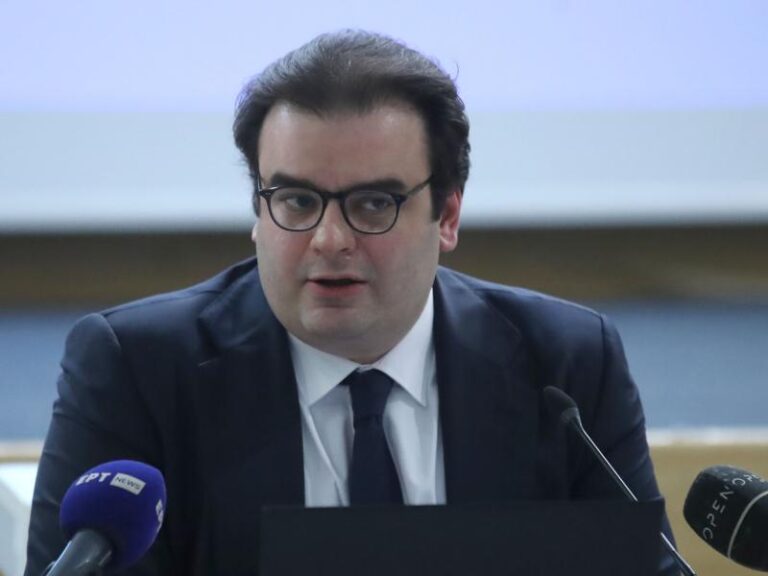 Πιερρακάκης: Σχετικά με την κατανομή κλάδων και ειδικοτήτων στους διορισμούς των εκπαιδευτικών