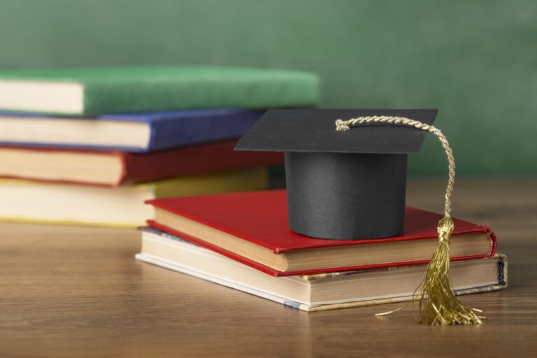 Η Αναλογία Μαθητών-Εκπαιδευτικών στην Ελλάδα: Το Παράδοξο Πίσω από τη Χαμηλή Ποιότητα Εκπαίδευσης