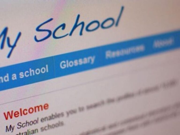 Myschool: Διαθέσιμη η έκδοση απολυτηρίων τίτλων της Γ’ Λυκείου