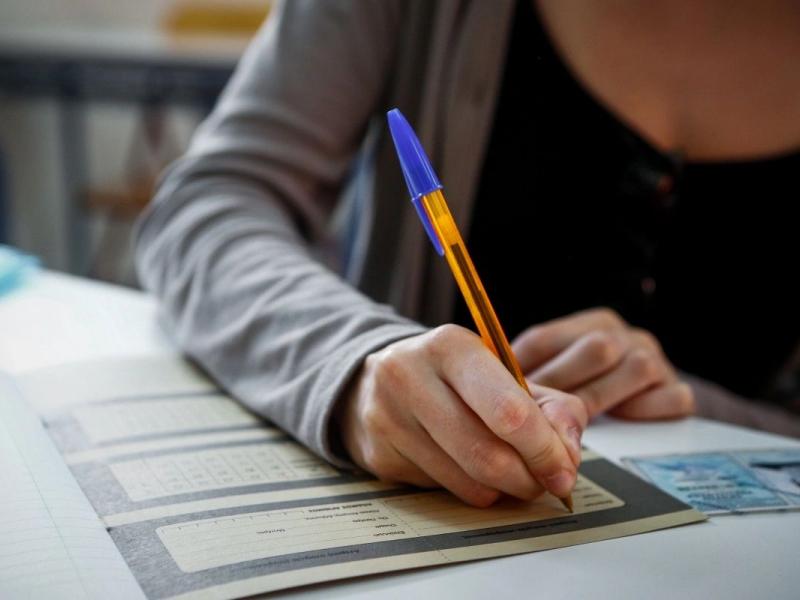 Οι μαθητές της Γ’ Λυκείου μπαίνουν στην τελική ευθεία για τις Πανελλήνιες, με έμφαση στην οργάνωση, την επανάληψη και τη σωστή διαχείριση του χρόνου και του άγχους.