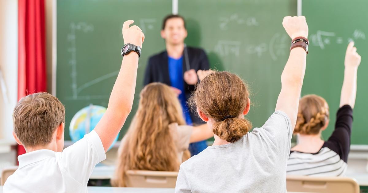 Αύγουστος: Ο μήνας που κρίνει τις ζωές χιλιάδων εκπαιδευτικών – Το χρονοδιάγραμμα διορισμών και προσλήψεων